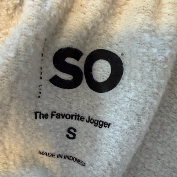 SO Women’s The Favorite Jogger Pants Size S - Picture 2 of 15